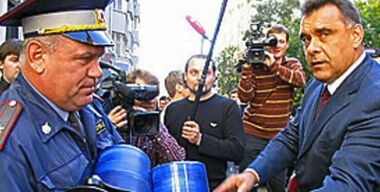 Депутаты разберутся с "мигалками"