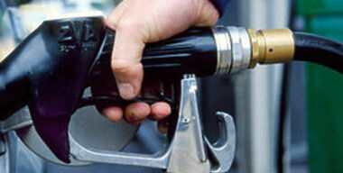 Губит людей бензин