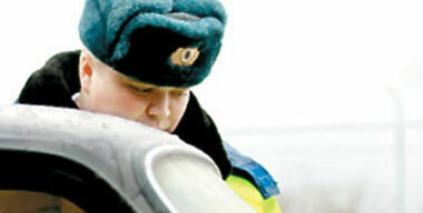 Гаишники кидают "палки" водителям