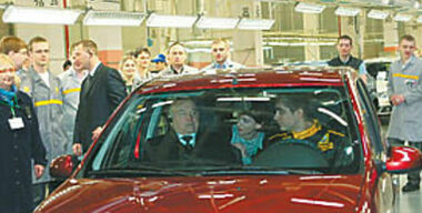 Лужков нашел выезд  из кризиса