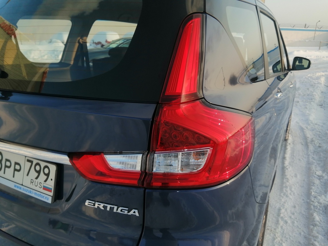 «Подгон» по-братски: тест-драйв «бюджетной» Suzuki Ertiga