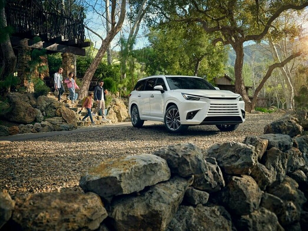 Как новая Toyota Camry погубила Лос-Анджелесский автосалон−2023