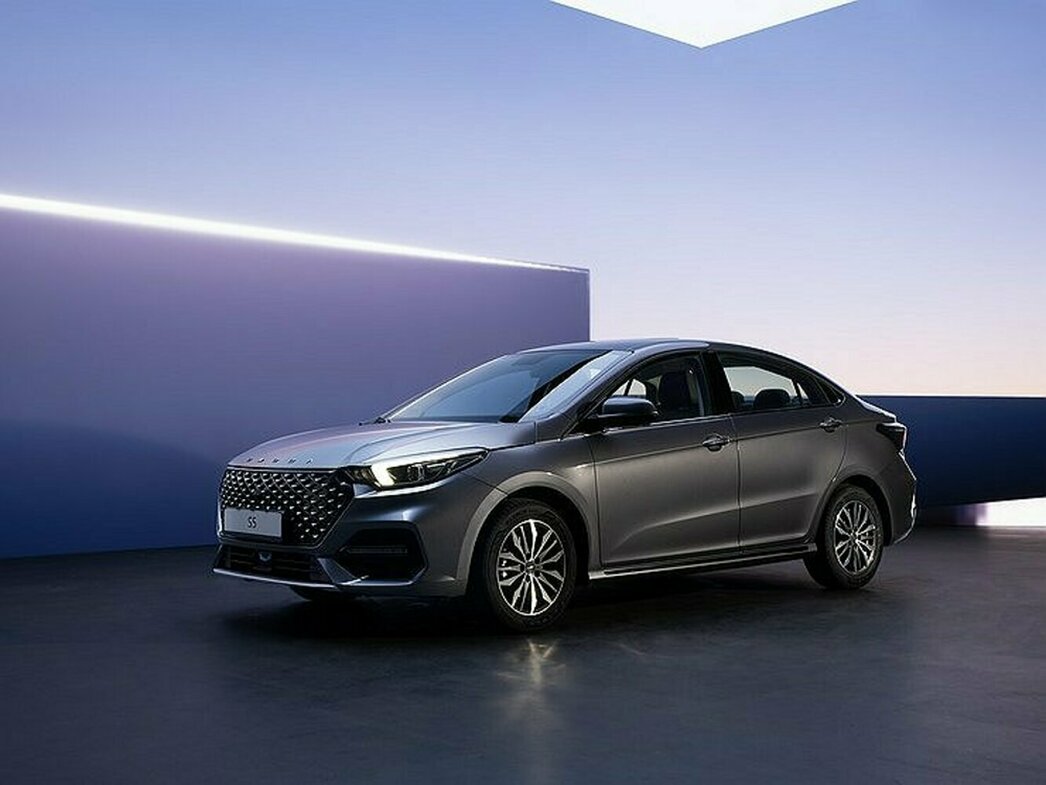 OMODA S5.