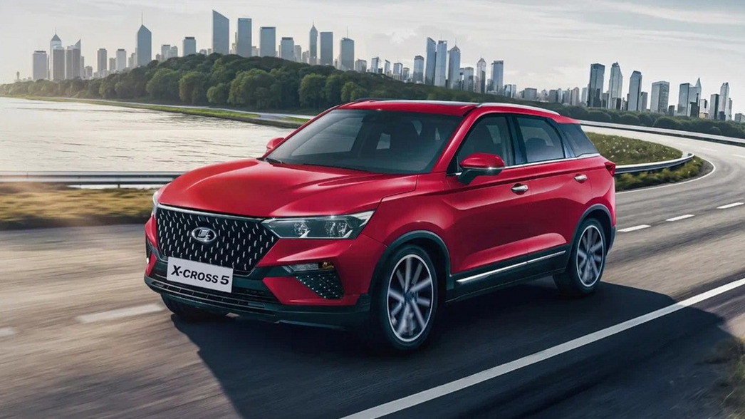 LADA X-Cross 5