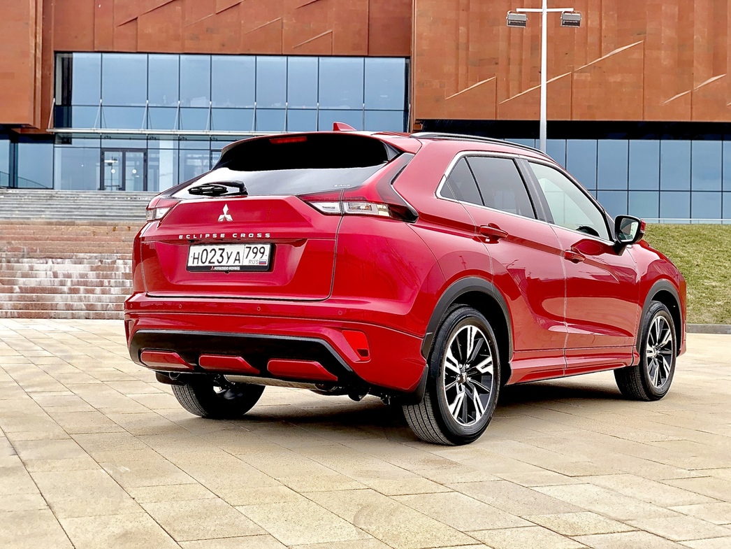 Мицубиси эклипс комплектации. Mitsubishi Eclipse Cross 2021. Мицубиси Эклипс кросс 2020. Мицубиси Эклипс кросс 2021. Мицубиси Эклипс кросс красный