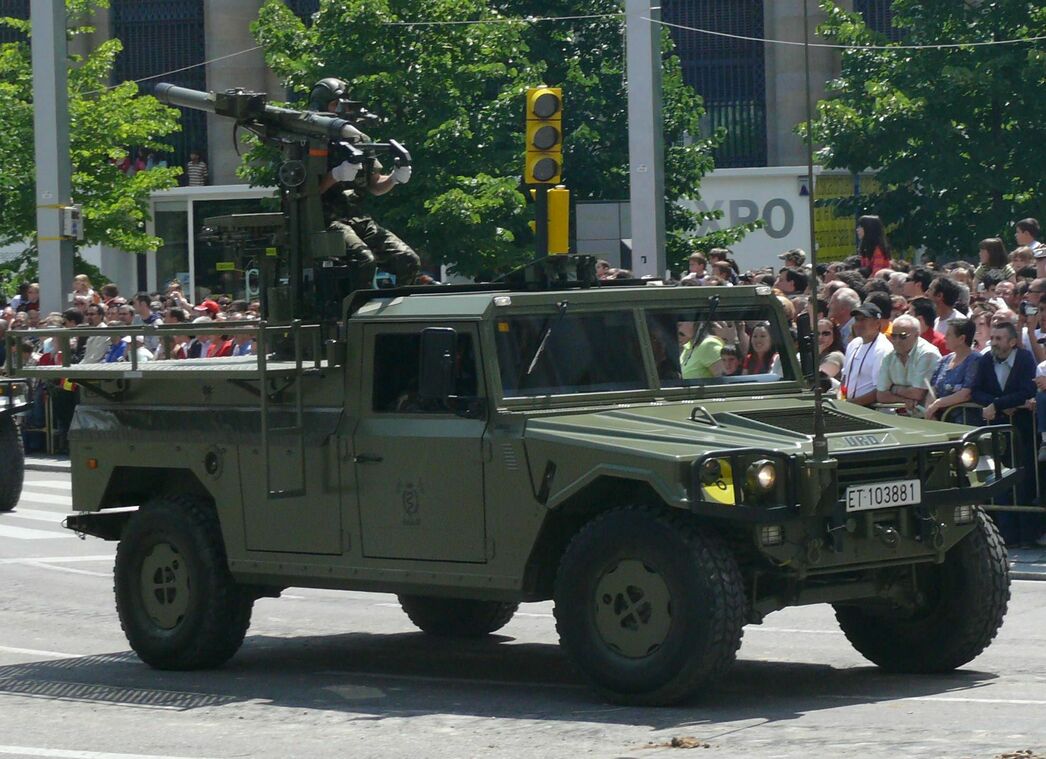 VAMTAC (Vehículo de Alta Movilidad Táctico).