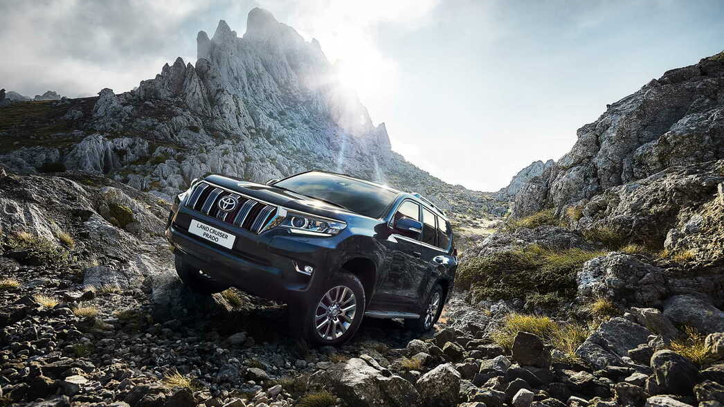 На фото Toyota Land Cruiser Prado 2018 модельного года