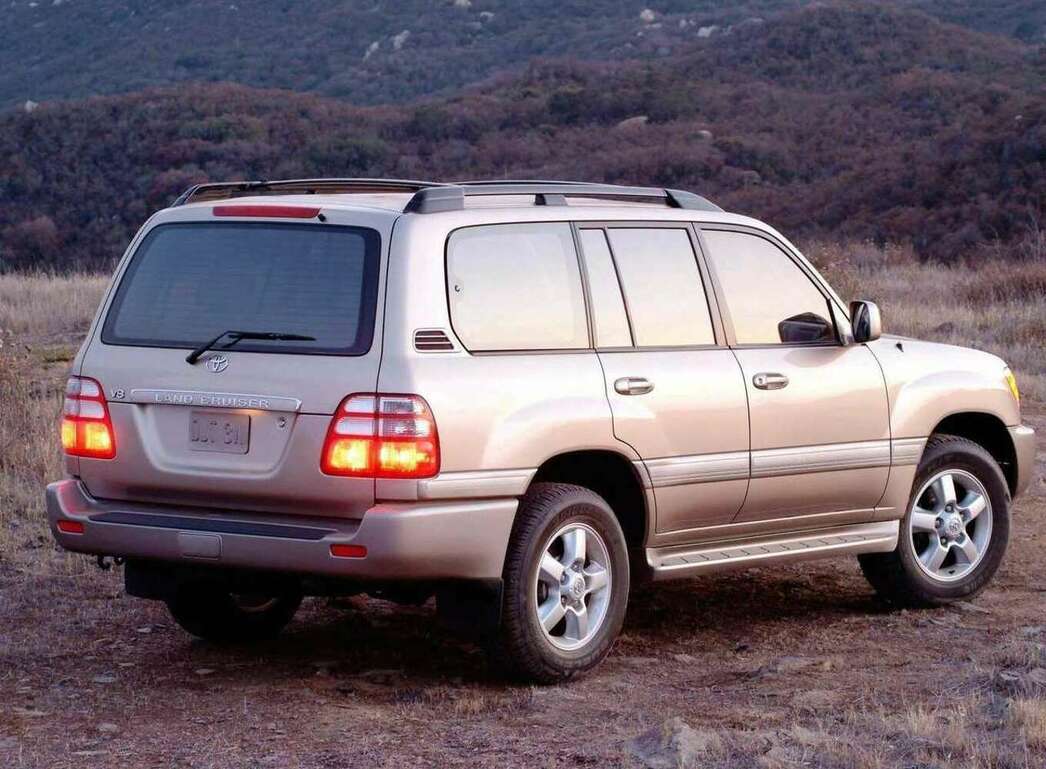 Toyota Land Cruiser 100