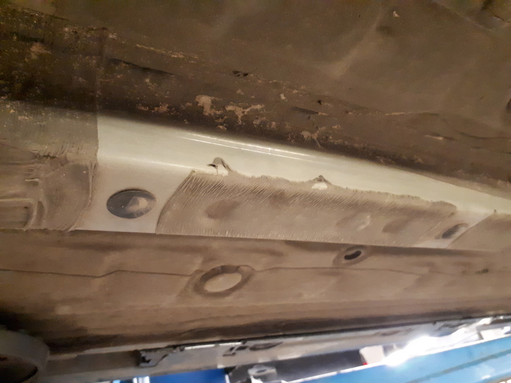 Обработку днища седана проводили избирательно.