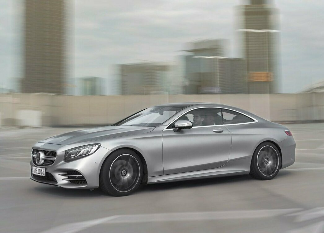 На фото купе Mercedes-Benz S-Klasse 2018 модельного года