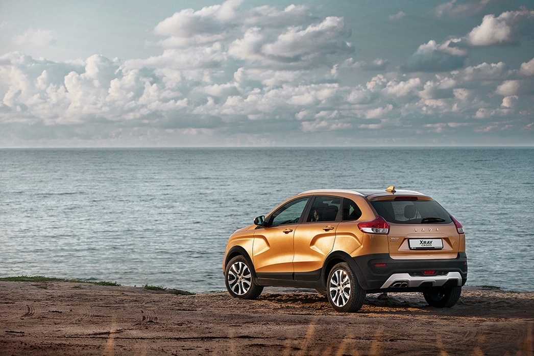 Дорожный просвет лифтованного хетчбека LADA XRAY Cross – 215 мм