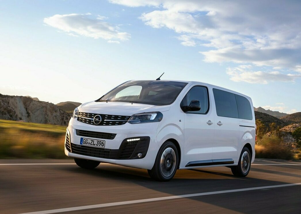 На фото Opel Zafira Life