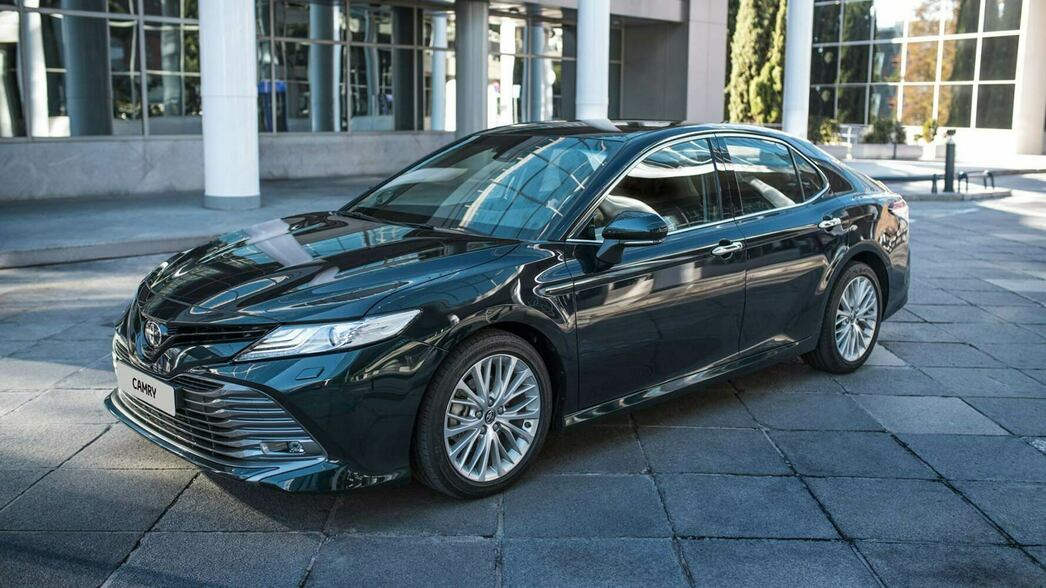 На фото Toyota Camry