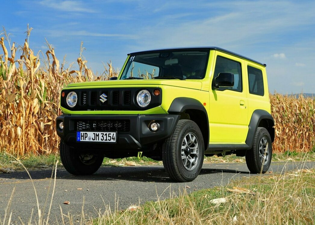 На фото Suzuki Jimny
