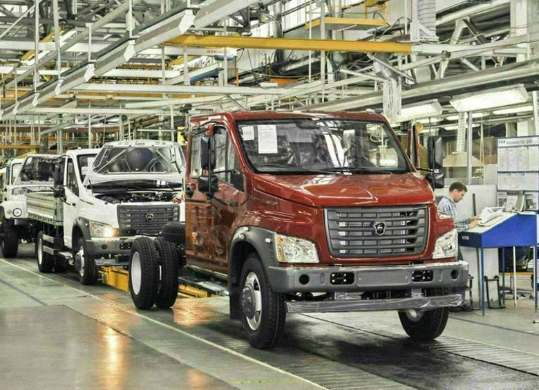 Комтранс под санкциями: как автозаводы и перевозчики справляются с кризисом 