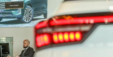 Несмотря на мрачные прогнозы, в России стало на 500 автодилеров больше