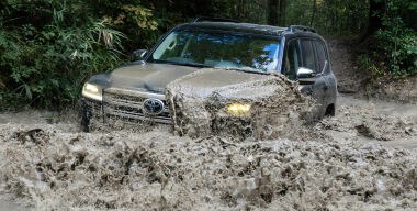 Toyota приостановила поставки 10 моделей из-за фальсификации данных о моторах