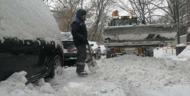 Водители Москвы и Подмосковья назвали уборку дорог этой зимой отвратительной
