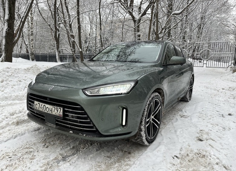 Изображение Гибридное искушение: тест-драйв китайского кроссовера AITO M5