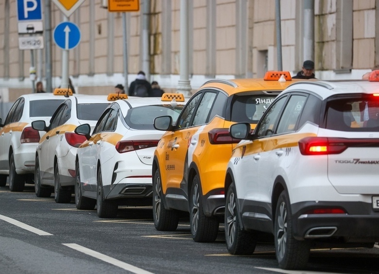 Изображение Таксисты не хотят пересаживаться на автомобили, собранные в России