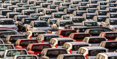 Власти намерены запретить льготную растаможку авто через Казахстан и Киргизию