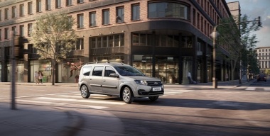 Стало известно, когда LADA Largus вернется на конвейер