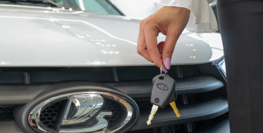 Продажи подержанных автомобилей в России продолжают падать