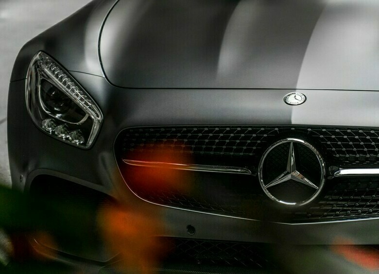 Изображение Mercedes-Benz отнял у Tesla статус самого дорогого автопроизводителя в мире