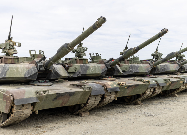 Изображение Американские танки Abrams опозорились и «сбежали» с Украины 