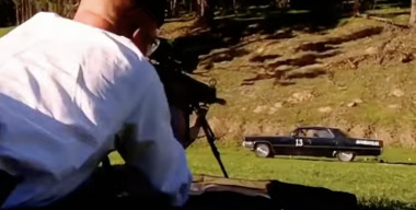 Может ли в действительности от выстрела взорваться бензобак автомобиля