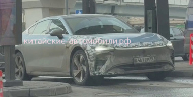 Премиальный седан Exlantix ES впервые заметили в Москве