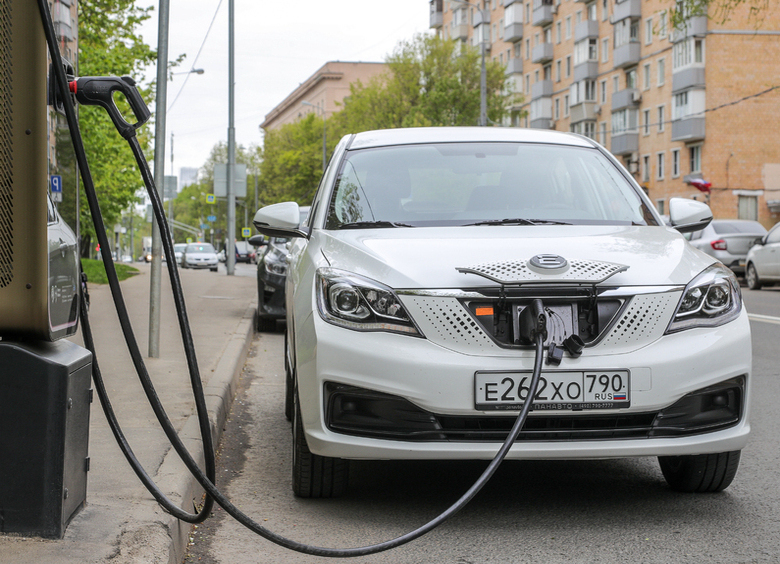 Изображение Бум электромобилей и гибридов в России, как начало их конца