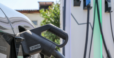 Продажи гибридов и электромобилей в России подскочили в полтора раза