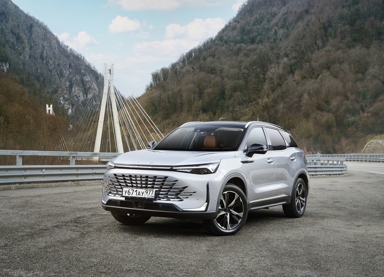 Изображение В России стартовали продажи кроссовера BAIC X75