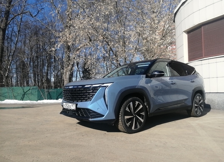 Обыкновенный «нестандарт»: тест-драйв нового поколения кроссовера Geely Atlas