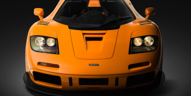 10 мощнейших автомобилей 90-х, которые не уступают современным суперкарам