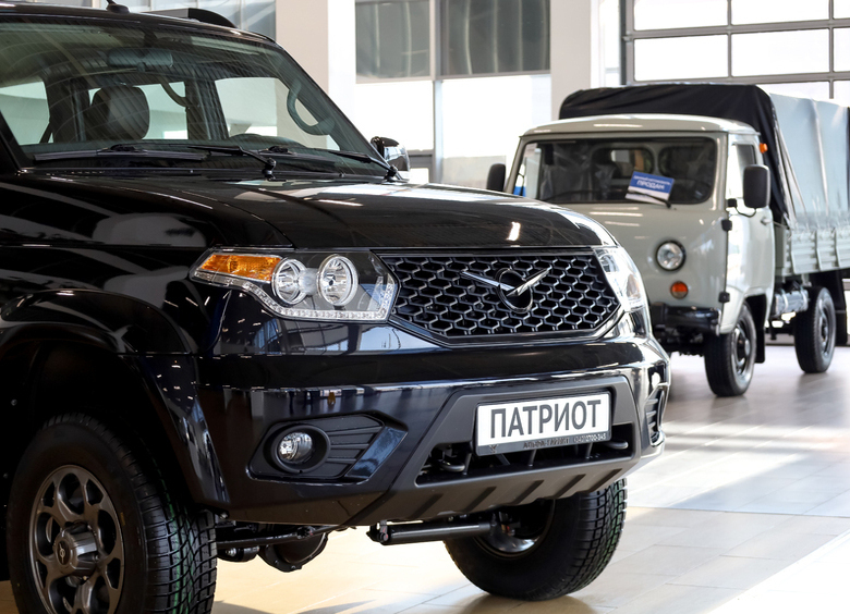 «Внедорожная» LADA Granta, загадочный UAZ Patriot, новый Haval H3 и разорительные пошлины: итоги недели