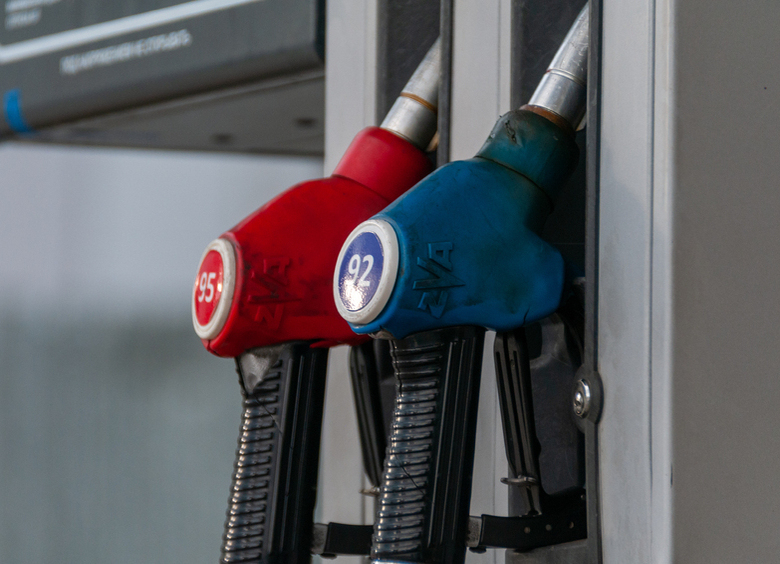 В России собираются выпускать менее качественный бензин