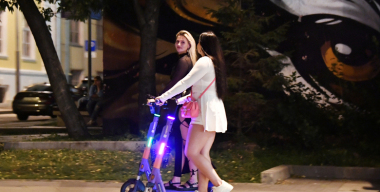 Власти одобрили ужесточение штрафов для пользователей электросамокатов