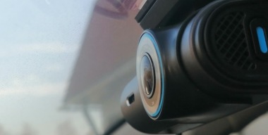 Может ли бюджетный видеорегистратор снимать как профессиональная камера