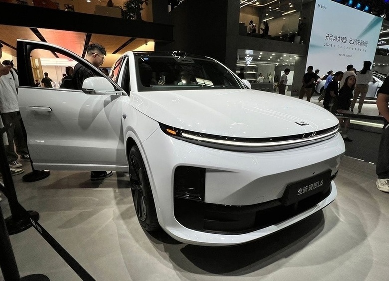 Пекинский автосалон 2024: Li Xiang показал новый «бюджетный» кроссовер L6
