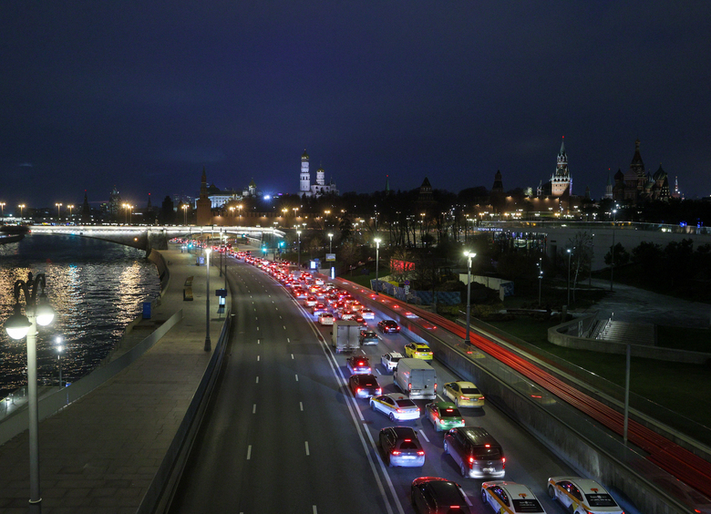 России пообещали дикие пробки и пересадку водителей на общественный транспорт