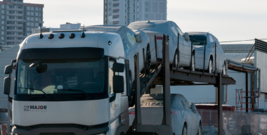 Новые правила расчета утильсбора обрушили импорт автомобилей в Россию