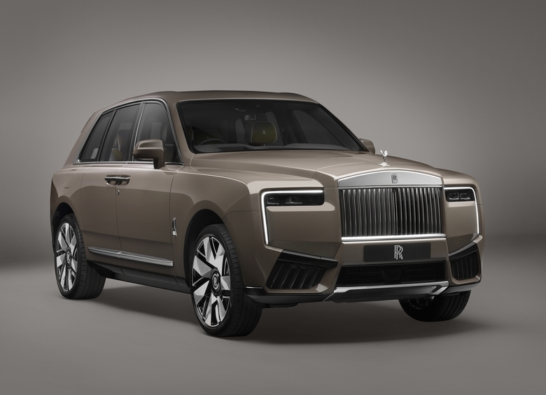 Rolls-Royce обновил кроссовер Cullinan