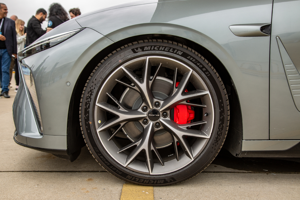 Китайский Porsche Panamera на батарейках: первое знакомство с Exlantix ES