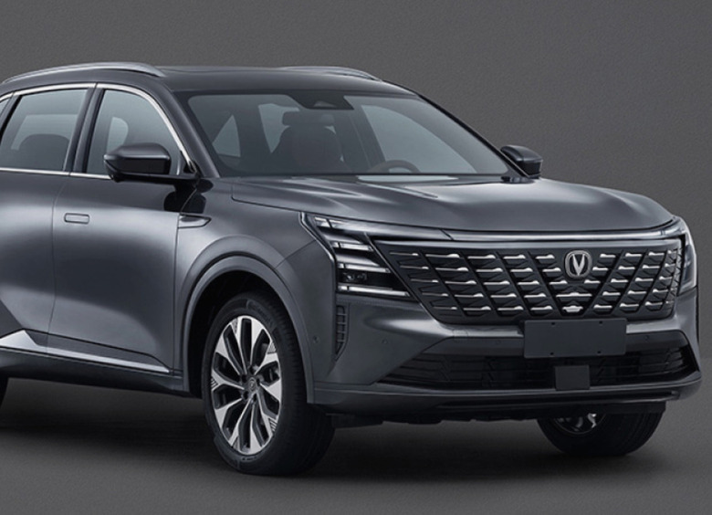 Изображение Ждем в России: Changan презентовал кроссовер CS75 Plus нового поколения