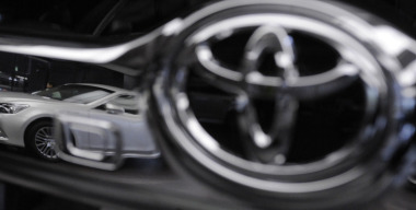 В России начали дорожать японские и корейские автомобили с пробегом