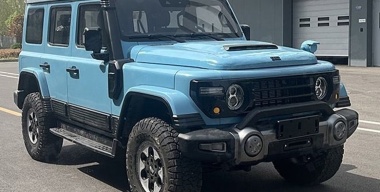 «Китайский УАЗик» получил турбомотор и «автомат»