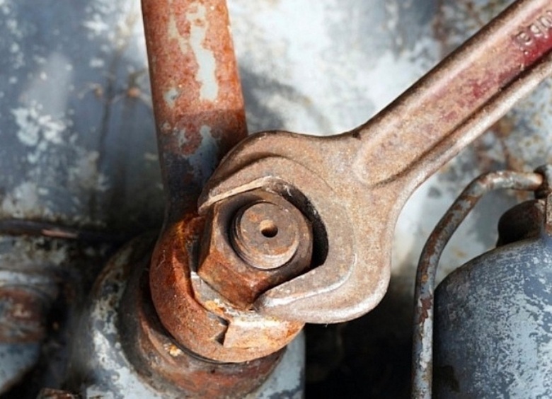 Почему «жидкий ключ» иногда бессилен при ремонте подвески авто