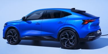 Renault выкатила «заряженный» кроссовер Rafale